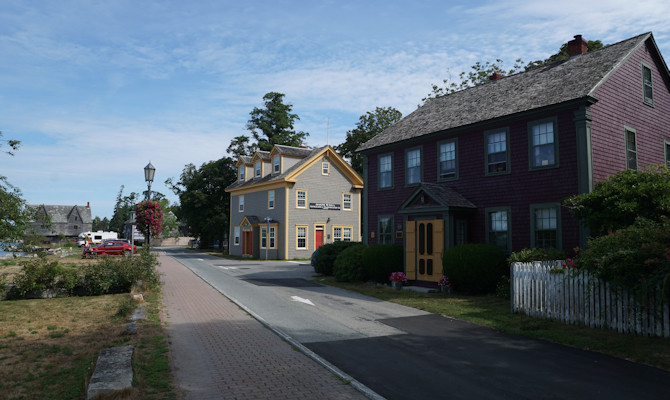 Shelburne back street