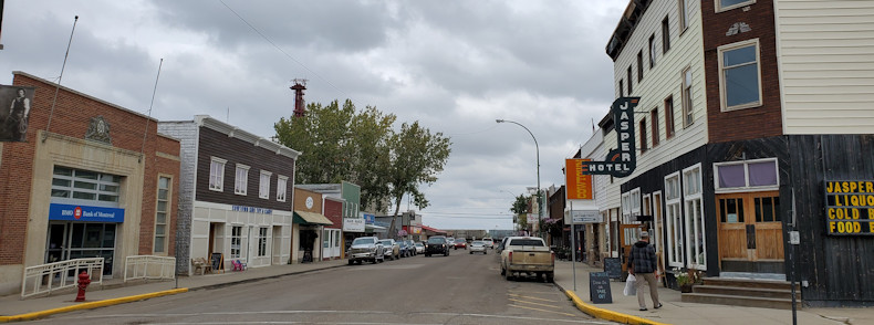 Stroll in Maple Creek 