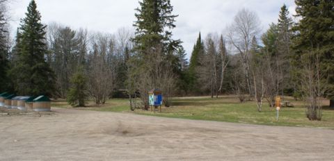 Costello Lake Picnic Area and parking