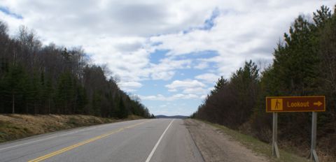 Lookout Trail entrance from hwy 60