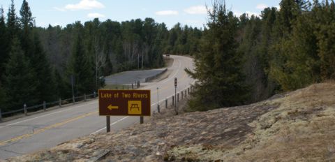 Lake of Two Rivers Picnic Area access