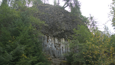 Basalt Columns along trail 