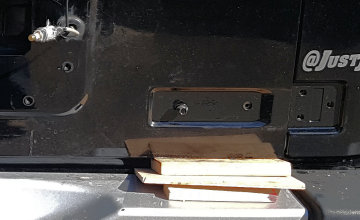 Tailgate support